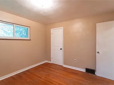 Building Photo - 194 Woodridge Dr