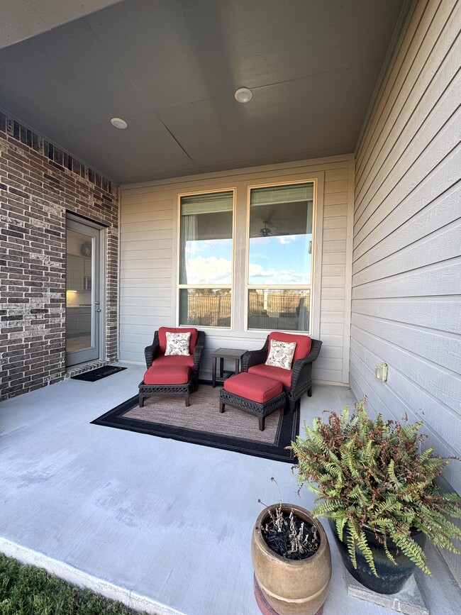 Building Photo - 6713 Brindisi Pl