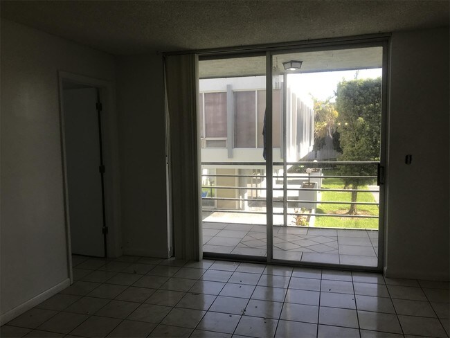 Building Photo - 14170 SW 84th St
