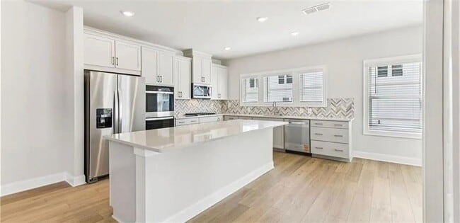 Building Photo - 403 Elise Wy