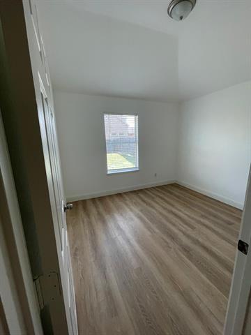 Building Photo - 2049 Sunny Side Dr