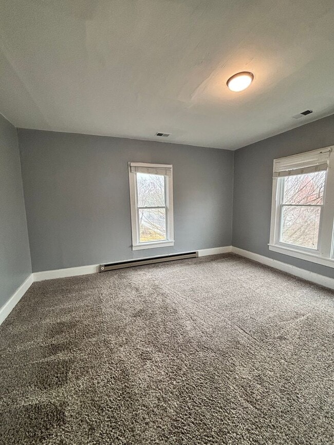 Building Photo - 2337 E 5th Ave