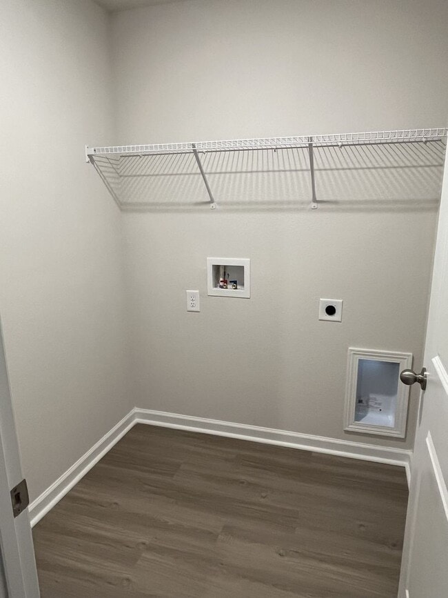 Building Photo - Newer 3 Bed House in East Charlotte
