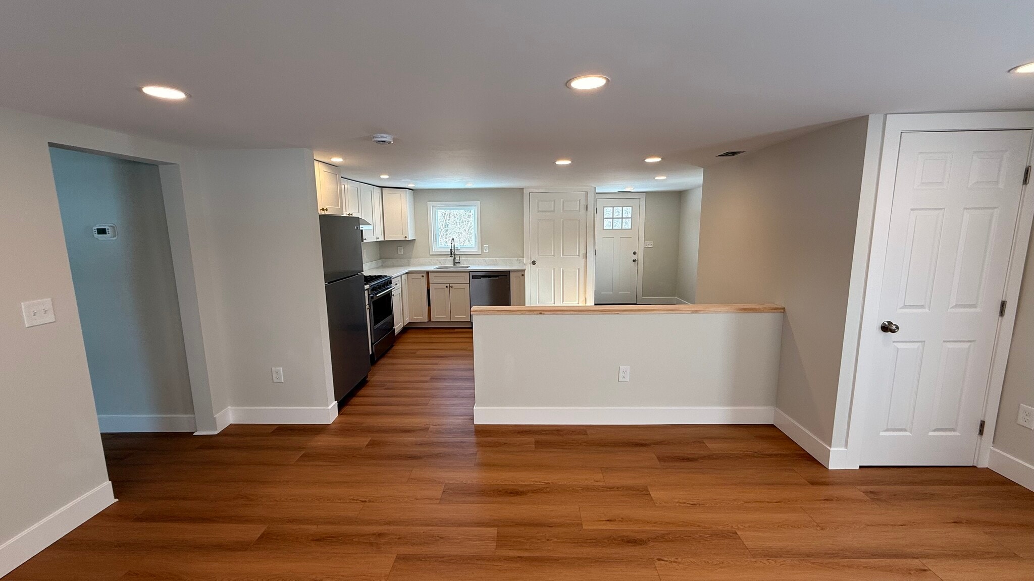 Building Photo - 193 Sidney Rd