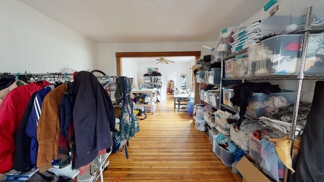 Building Photo - Spacious 2BR on Science Hill | Huge Kitchen & Living Area | Near Yale