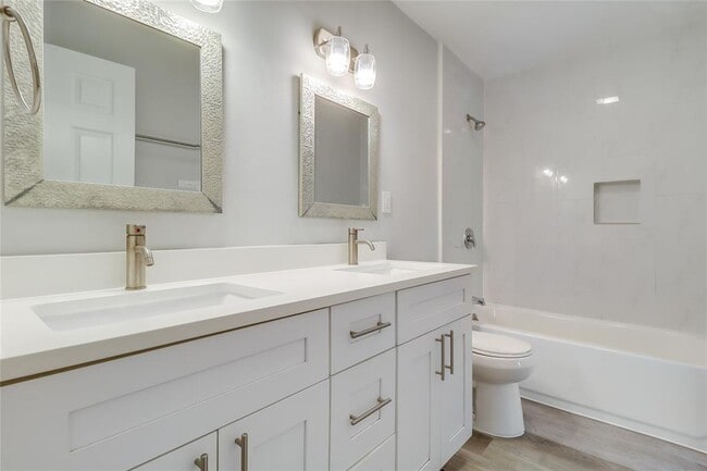 Building Photo - 4909 Hawk Cove