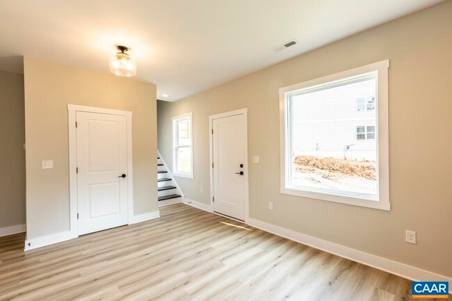 Building Photo - 103 Thomas Dr
