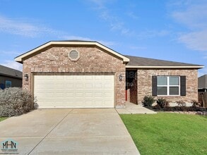 Building Photo - 1200 Legend Pass