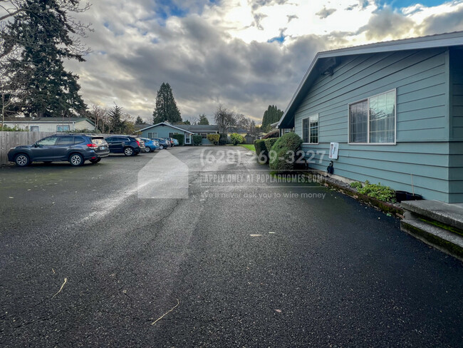 Building Photo - 4506 NE Killingsworth St