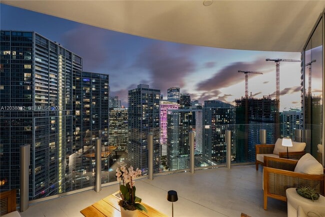 Building Photo - 300 Biscayne Blvd Way
