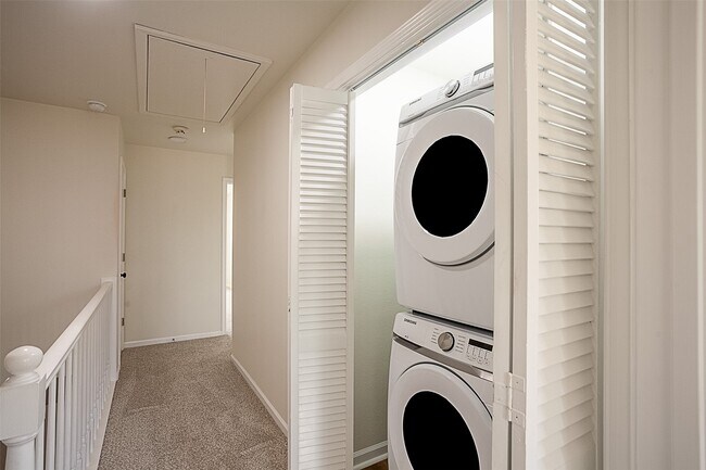 Building Photo - 6317 Ivanhoe Ln