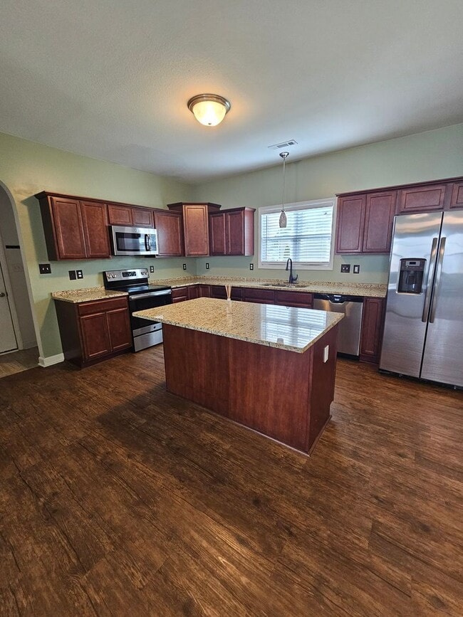 Building Photo - 4 Bedroom Home in Jacksonville