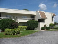 Building Photo - 7271 W Country Club Dr N