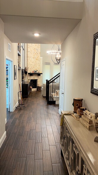 Building Photo - 3012 Mulberry Ave