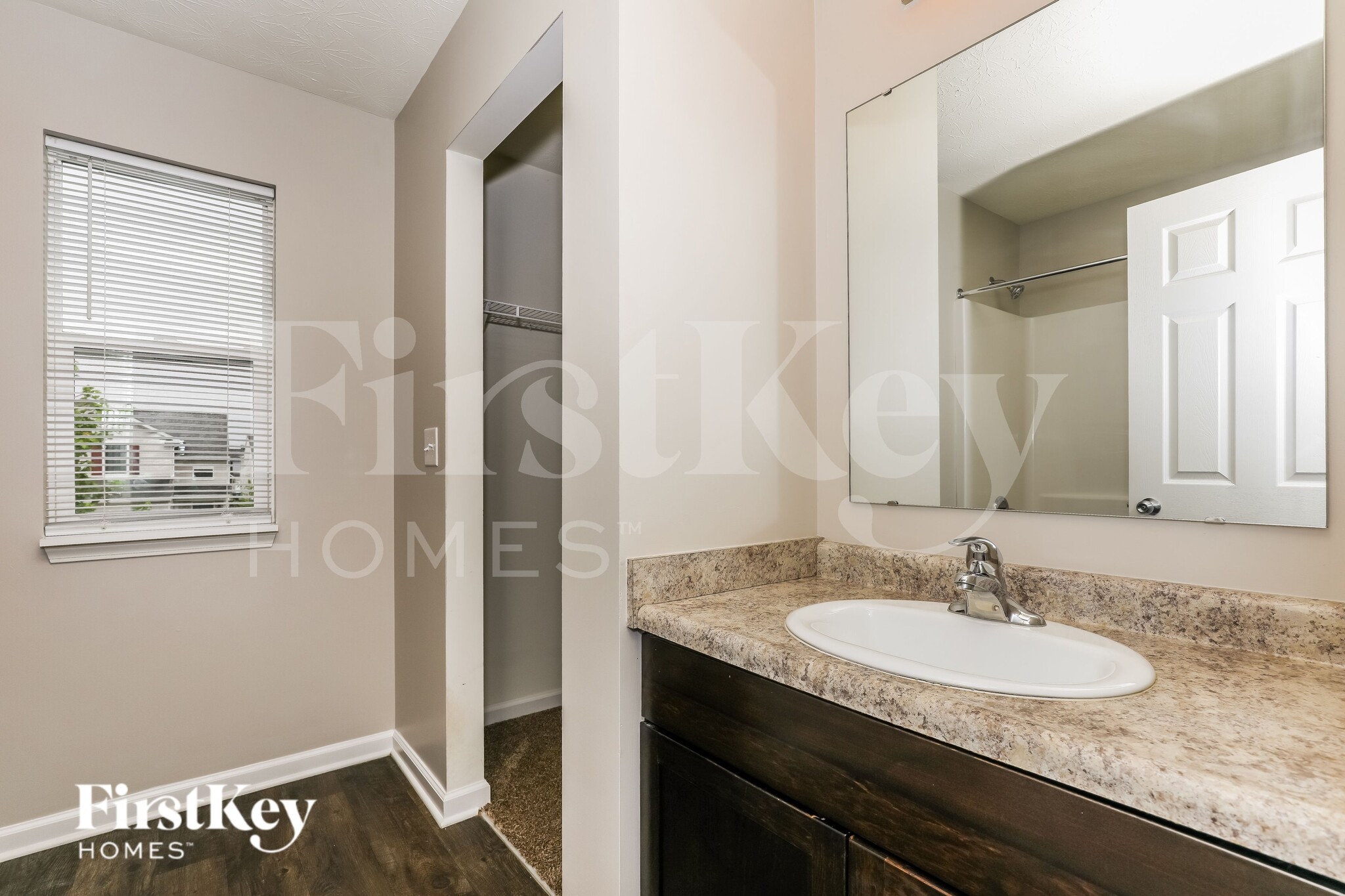 Building Photo - 8036 Fisher Bend Dr