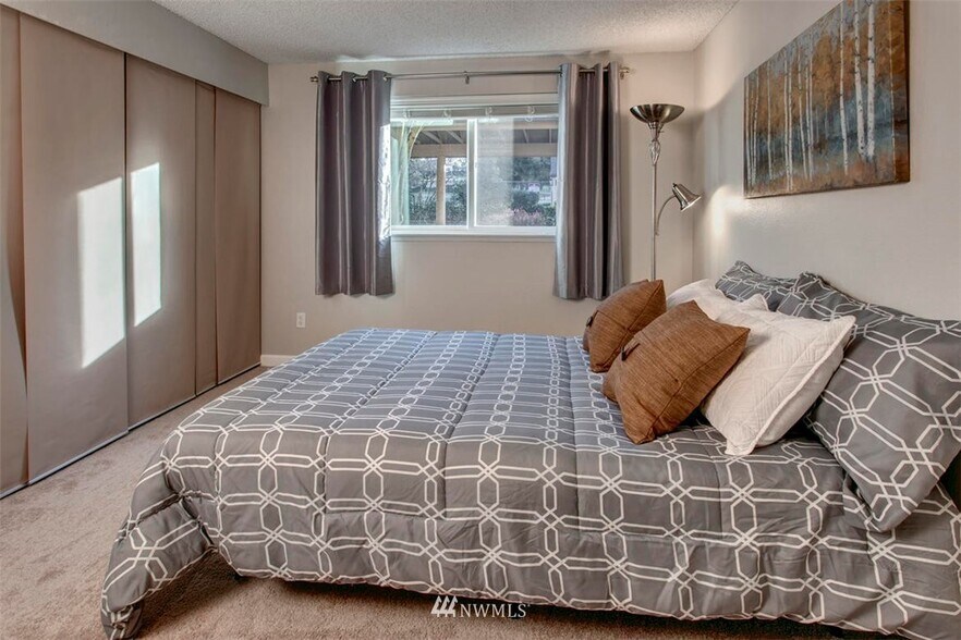 Building Photo - 14306 126th Avenue Northeast