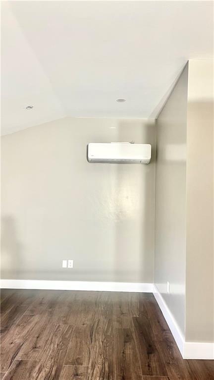 Building Photo - 216 Maple Ave