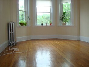 Building Photo - PACKARDS CORNER All new Beautiful Studio Heat and HW Inc Laundry, No FEE