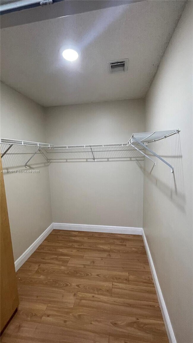 Building Photo - 6952 SW 148 Ln