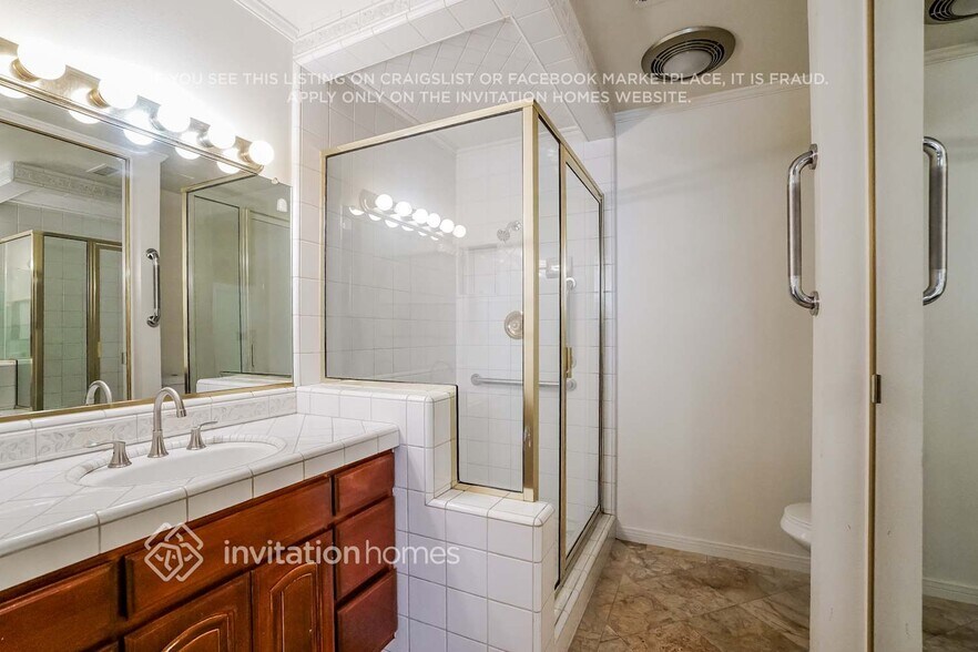 Building Photo - 27837 Ridgegrove Dr