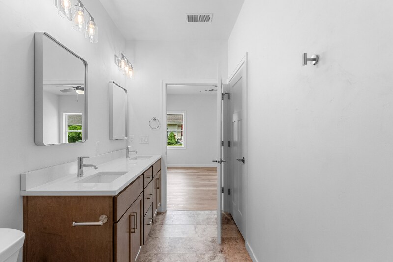 Building Photo - 2721 Sachet Pl