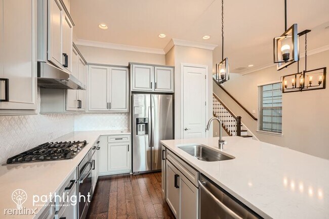 Building Photo - 3 br, 3 bath House - 1068 Moorewood Lane UNIT