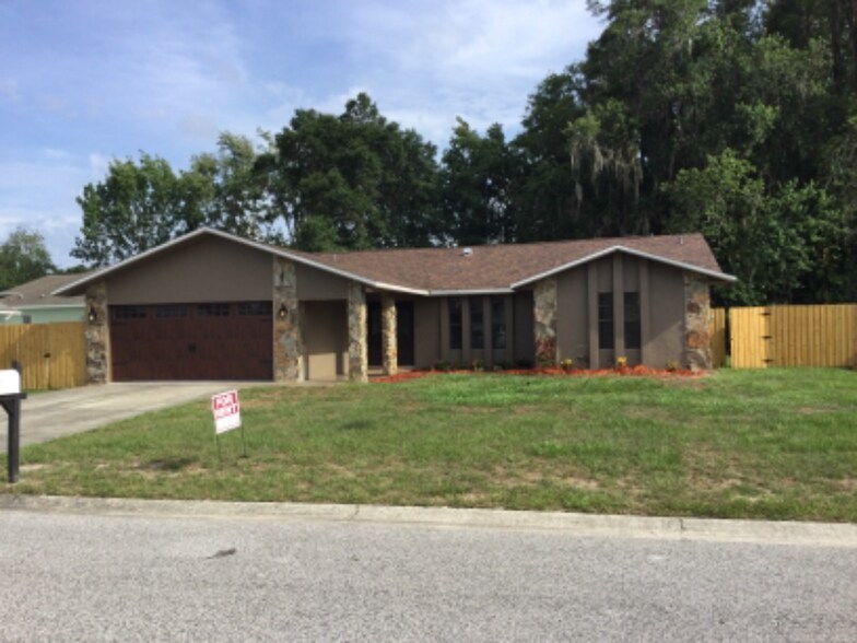 Building Photo - 13138 Misty Ln