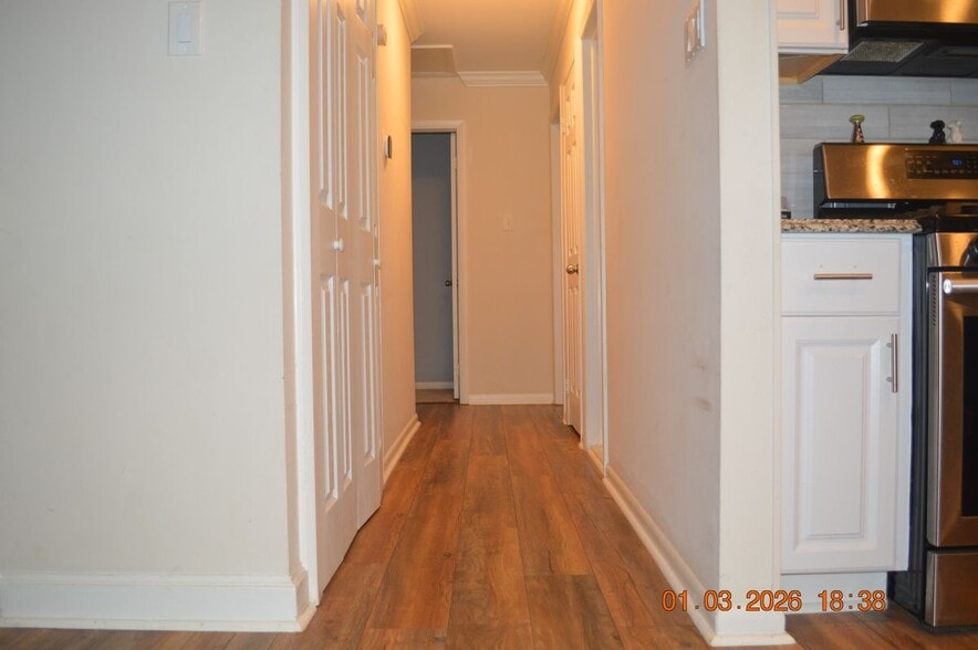 Building Photo - 1636 Gibbons Rd