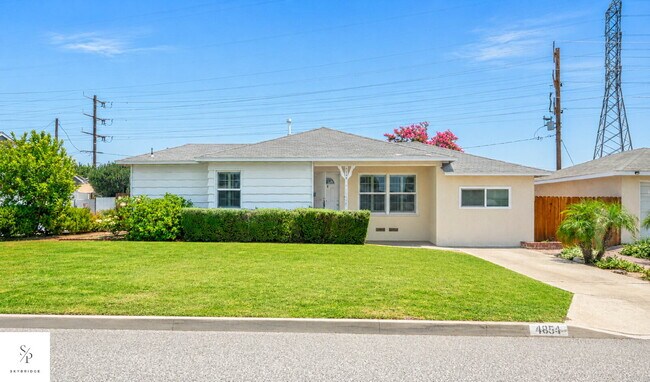 Building Photo - Bright 2BR/2BA Rosemead Rental: Self-Contained Unit with Private Entry & Driveway Parking