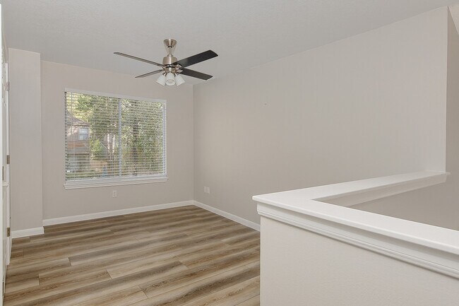 Building Photo - 31 N Rushwing Cir