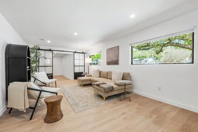 Building Photo - 2607 Pembrook Trail