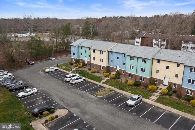 Building Photo - 22028 Oxford Ct