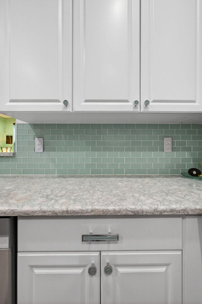 Building Photo - 4345 Parkside Dr