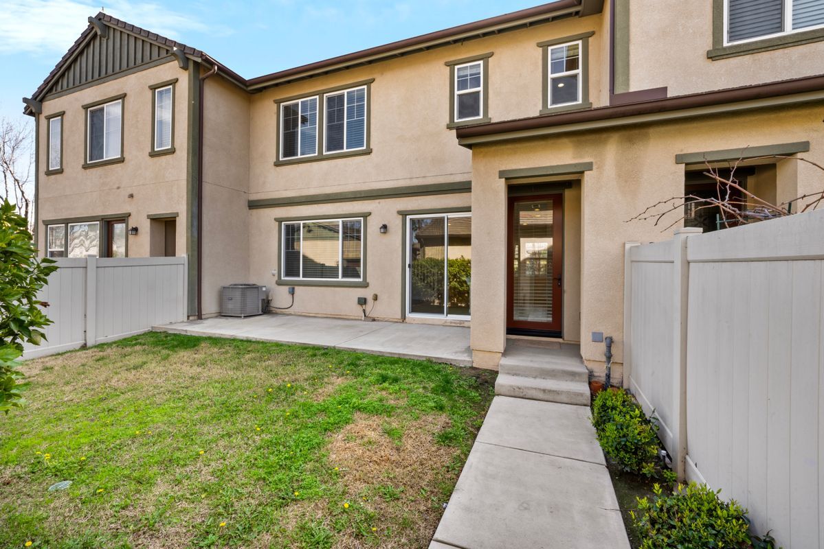 Building Photo - 6560 Eucalyptus Ave