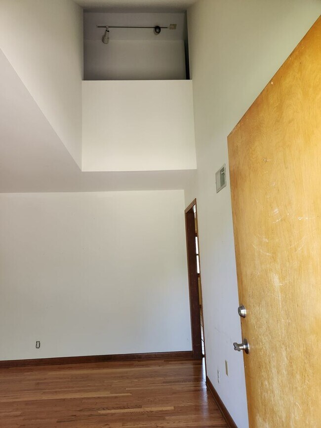 Building Photo - 5901 Charles St