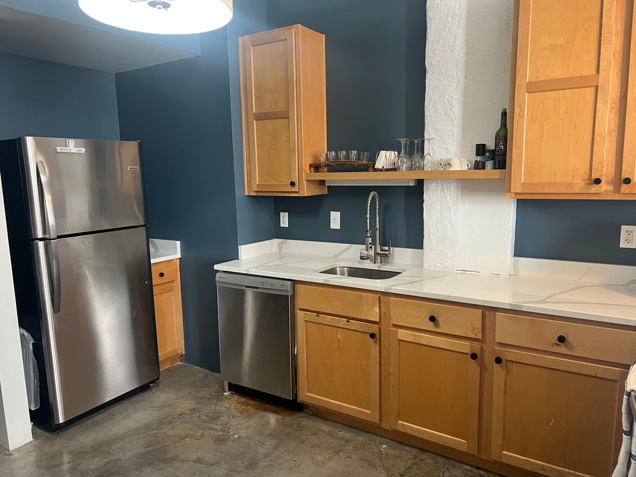 Kitchen 2 - 523 Grand Blvd