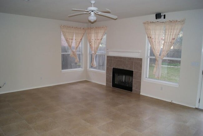 Building Photo - 8313 Canola Bend