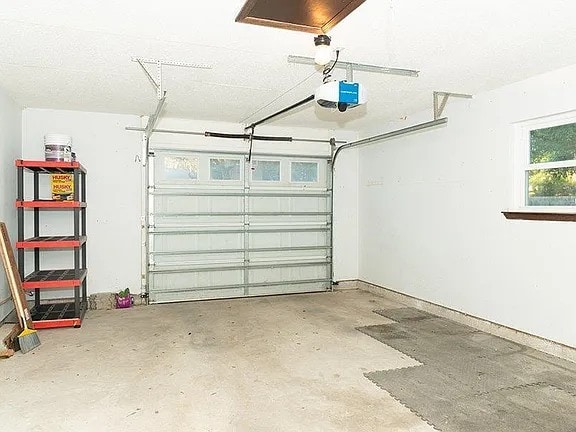 Building Photo - 1105 Rhonda Dr