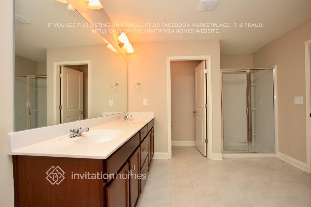 Building Photo - 141 Farmers Folly Dr