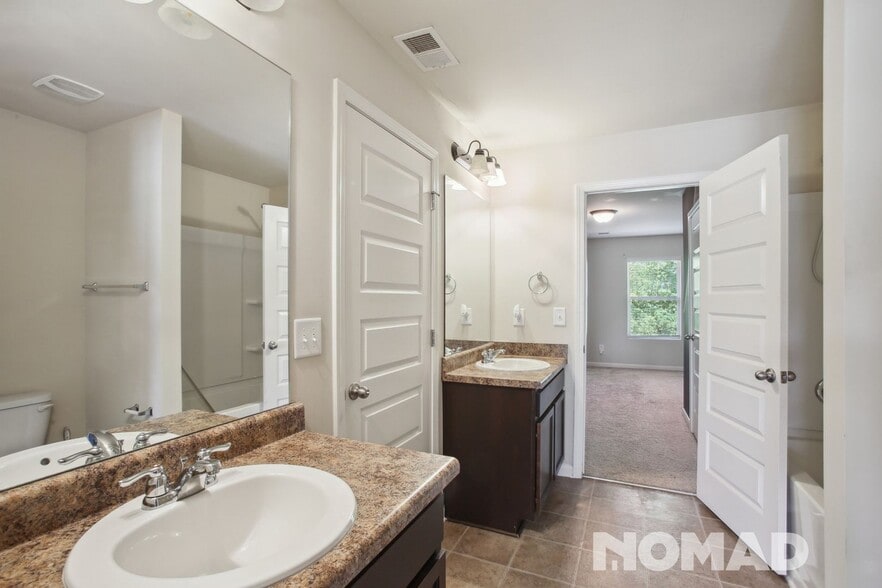 Building Photo - 283 Bandelier Cir