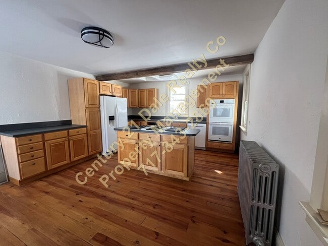 Building Photo - 3 Bedroom Home in Southern School District