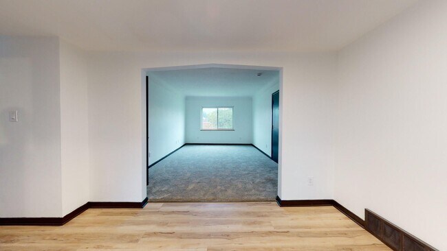 Building Photo - Parma - 2 Bedroom Apartment