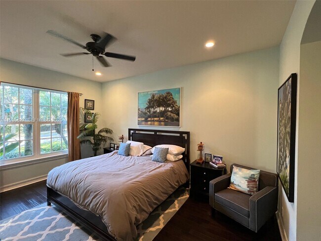 Building Photo - 184 W Bay Cedar Cir