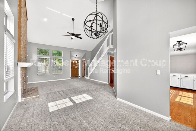 Building Photo - 994 Frieda Ct