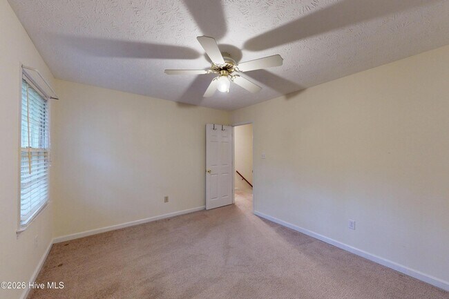 Building Photo - 464 Summerlea Dr