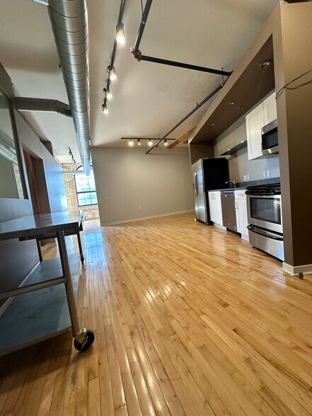 Unit 102 Kitchen - 146 S River Ave