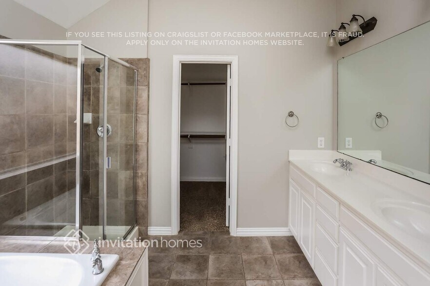 Building Photo - 1014 Spinnaker Dr