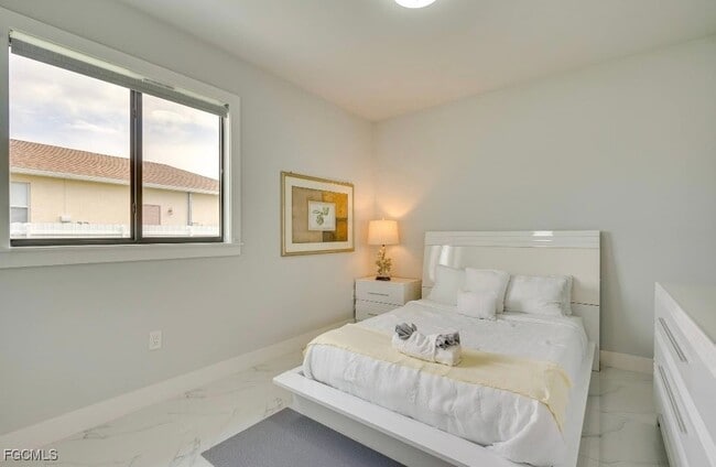 Building Photo - 117 SE 4th St