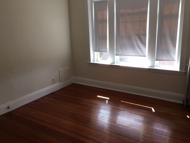 Building Photo - 1402 Beacon St