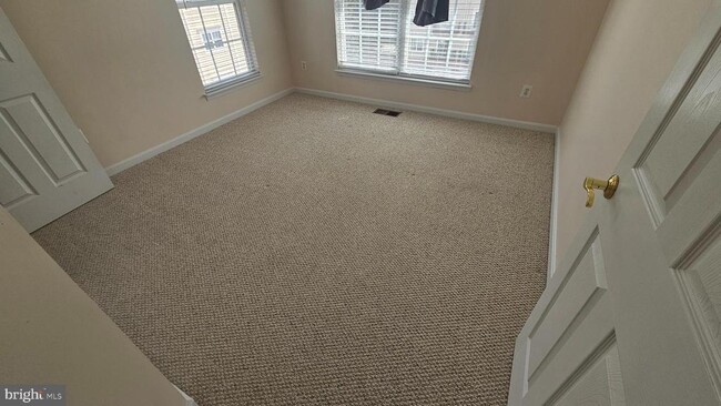 Building Photo - 42683 Hollyhock Terrace